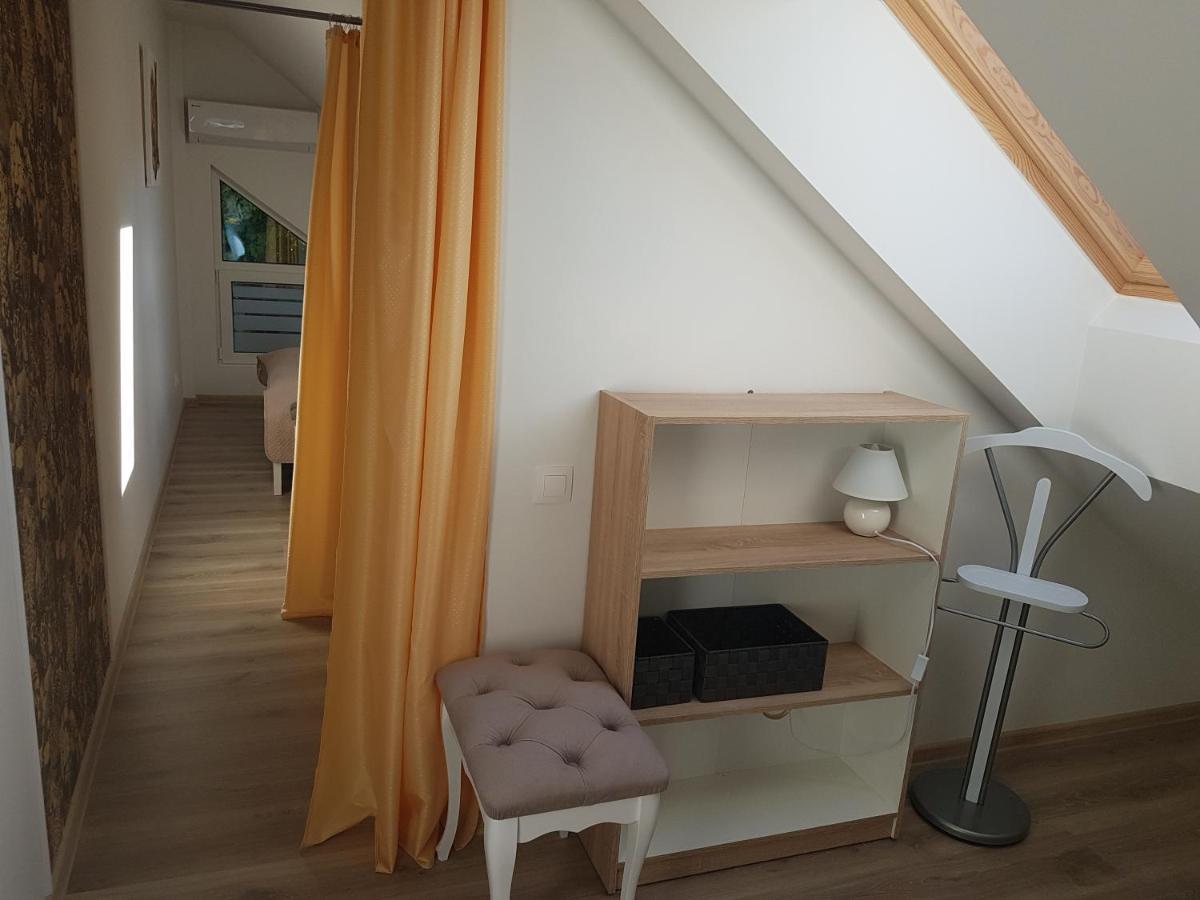 Liuto Apartamentai Juodkrante Bagian luar foto